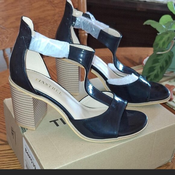 TINSTREE black sandal - Picture 1 of 4